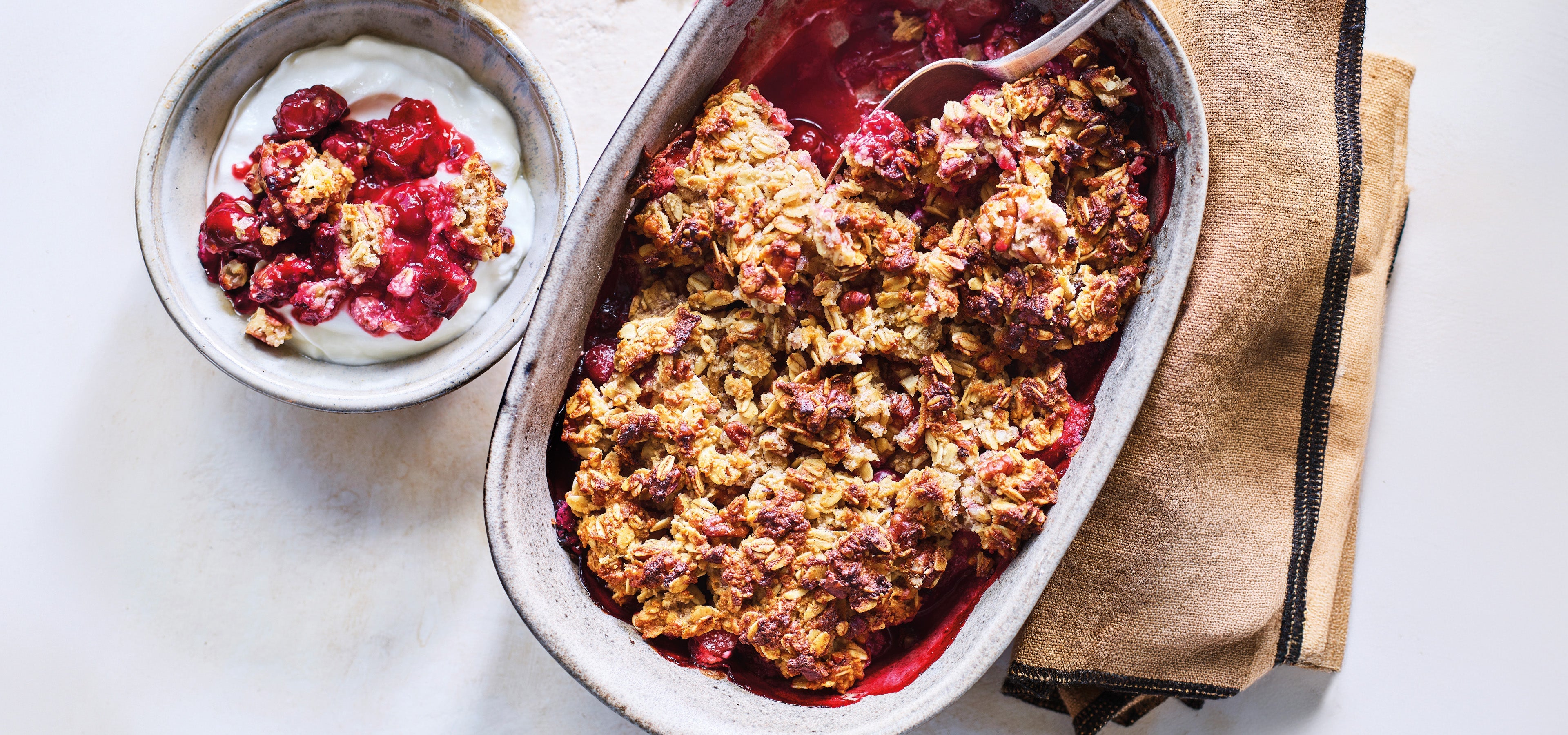 Cobbler met rood fruit