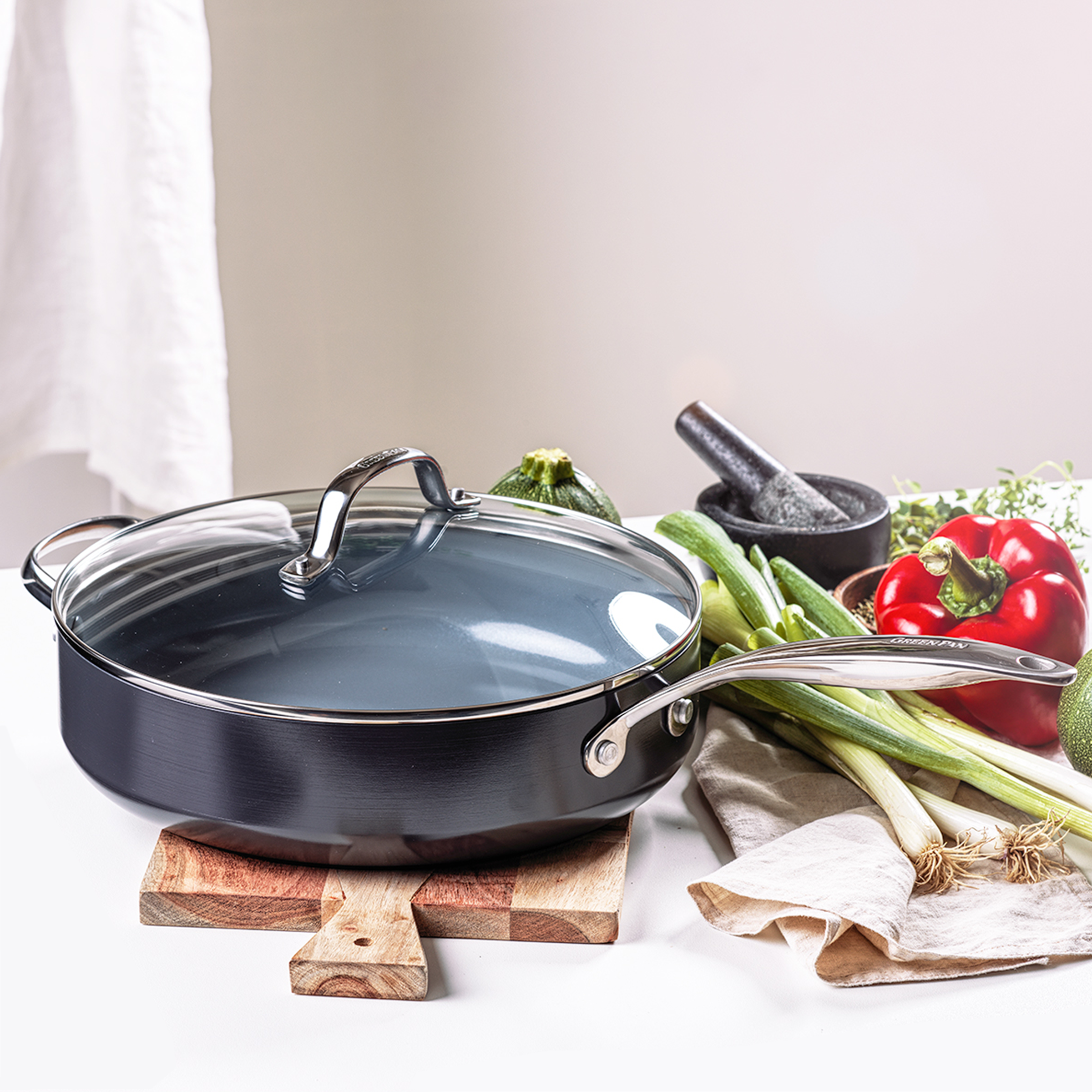 Greenpan Valencia Pro Stoofpan 28cm Keramisch inductie pfas-vri  vooraanzicht