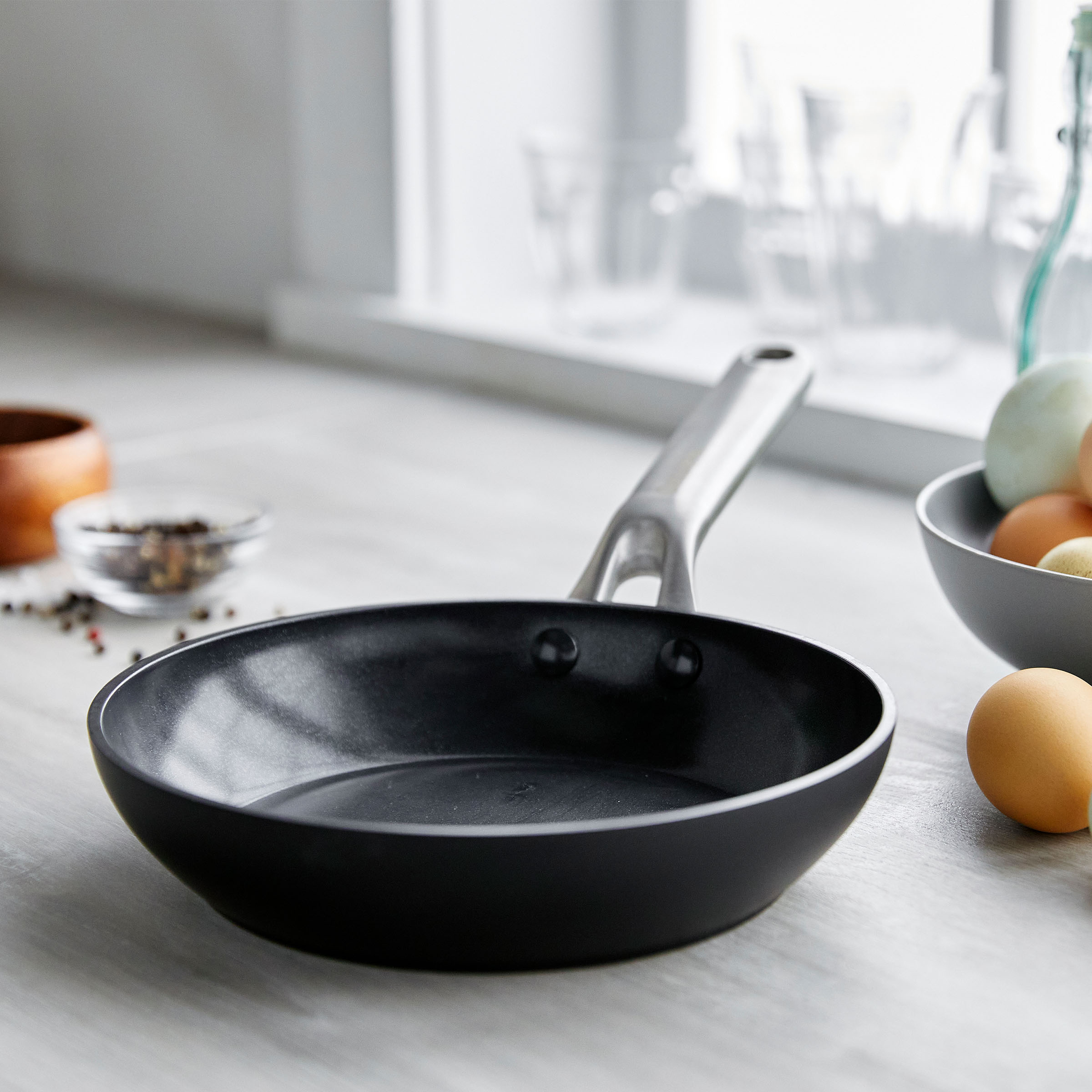 Greenpan Omega Koekenpannen Braadpannen Keramisch inductie pfas-vri vooraanzicht