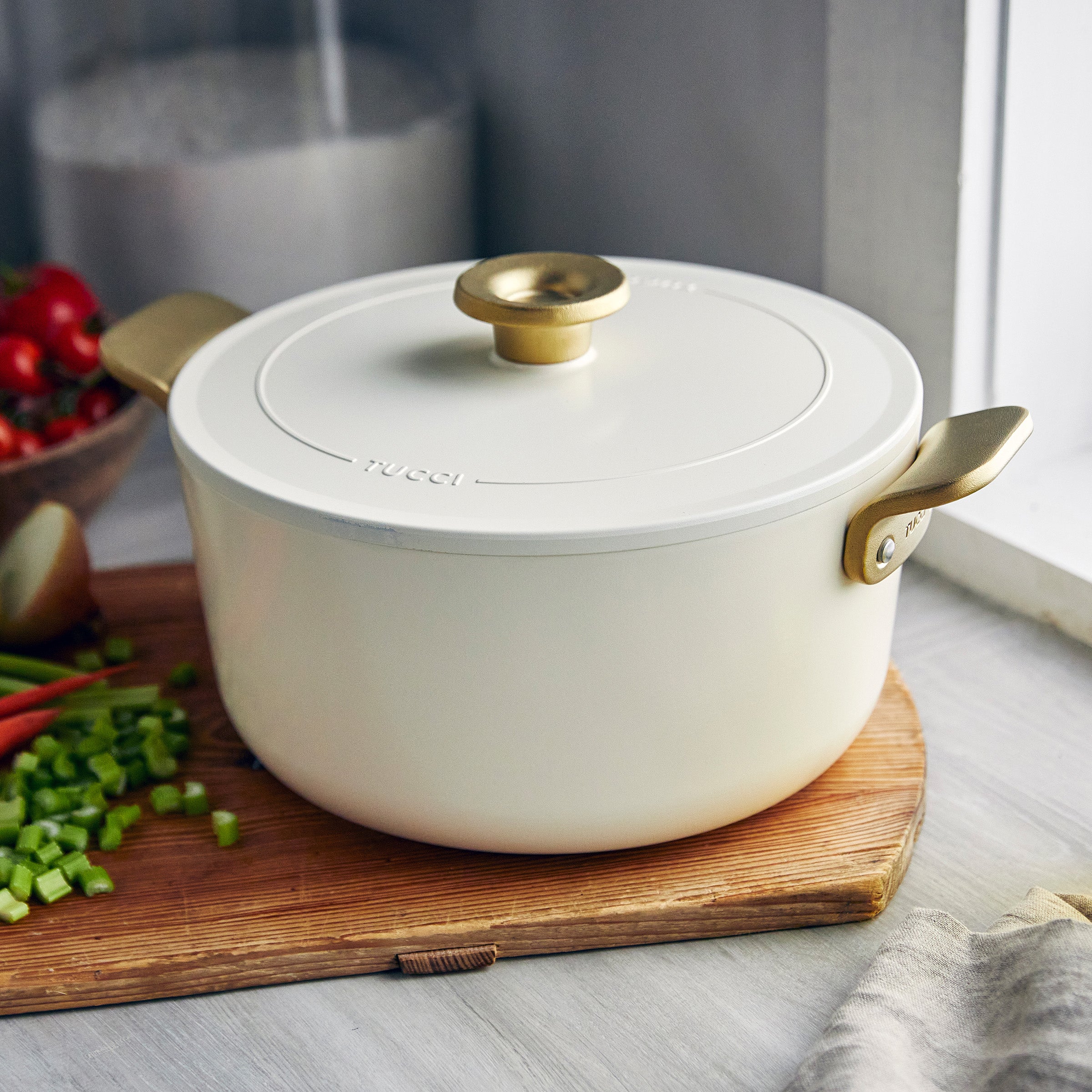 GreenPan™ Stanley Tucci™ Ceramic Nonstick 26cm/6.5L Dutch Oven, Carrara White