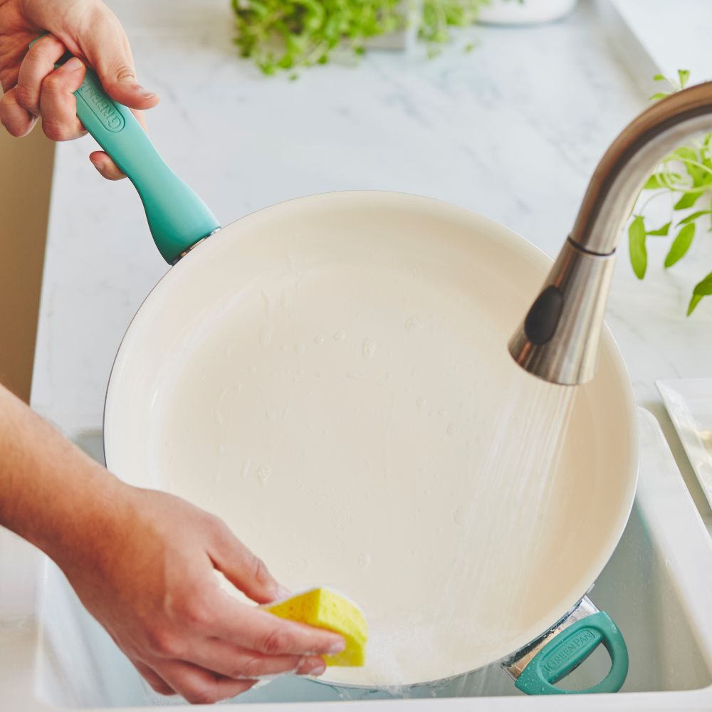 Rio Turkoois Stoofpan met deksel 30cm afwassen
