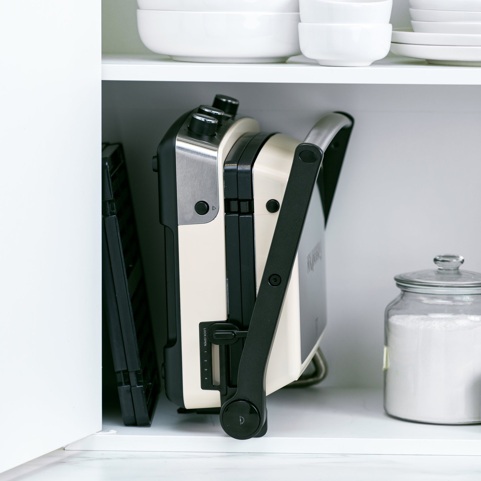 Contactgrill Cream in kast