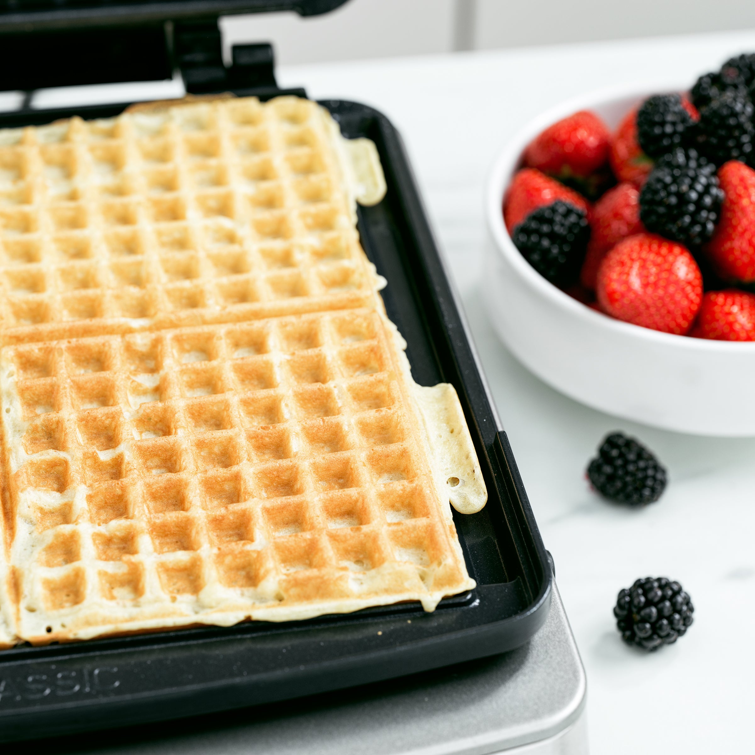 Wafelijzer Stainless Steel (incl. 2 sets wafelplaten) met verse wafels