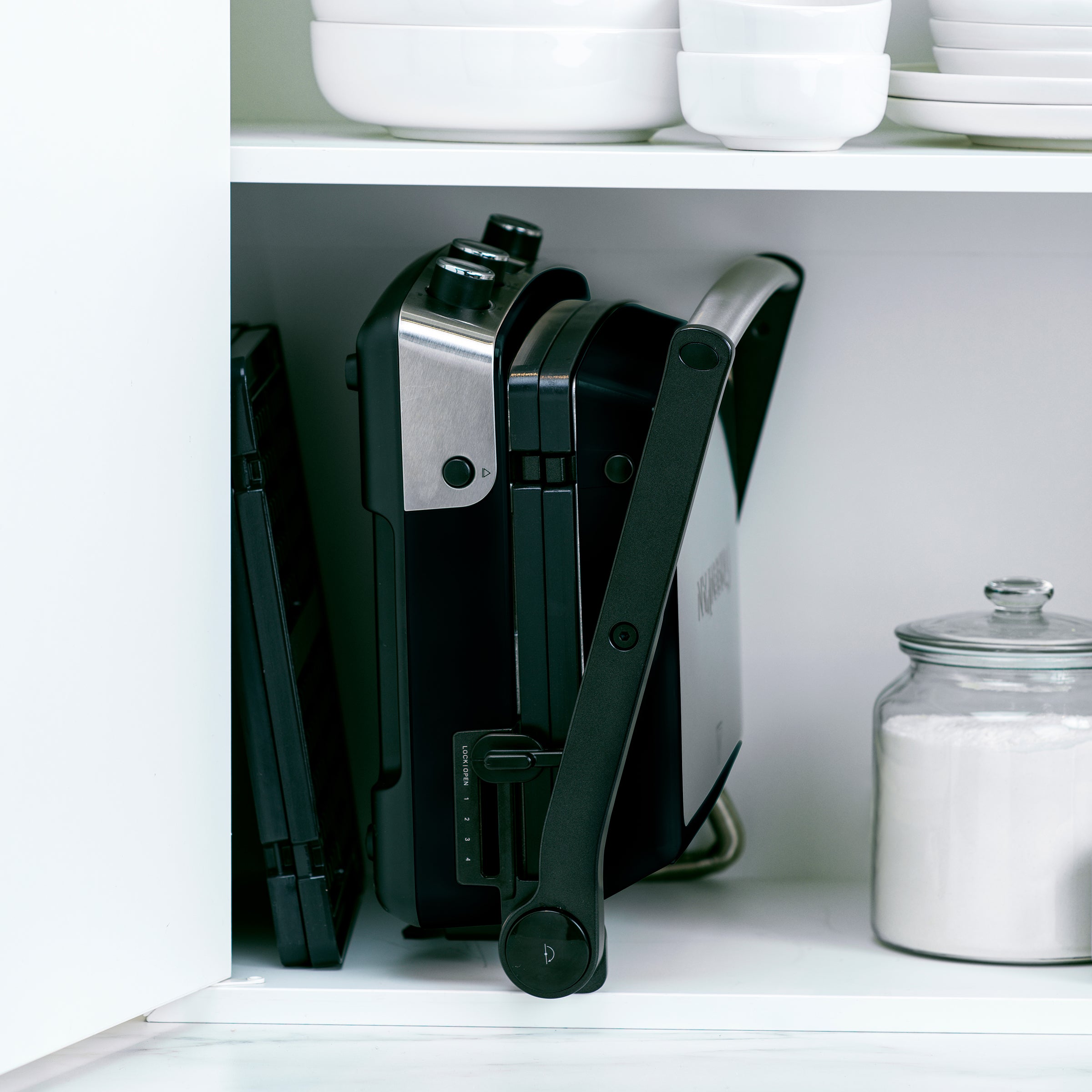 Contactgrill Glossy Black in kast