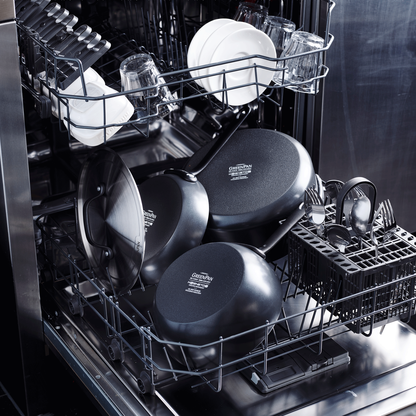 Craft Stoofpan met deksel 30cm zwart in vaatwasser