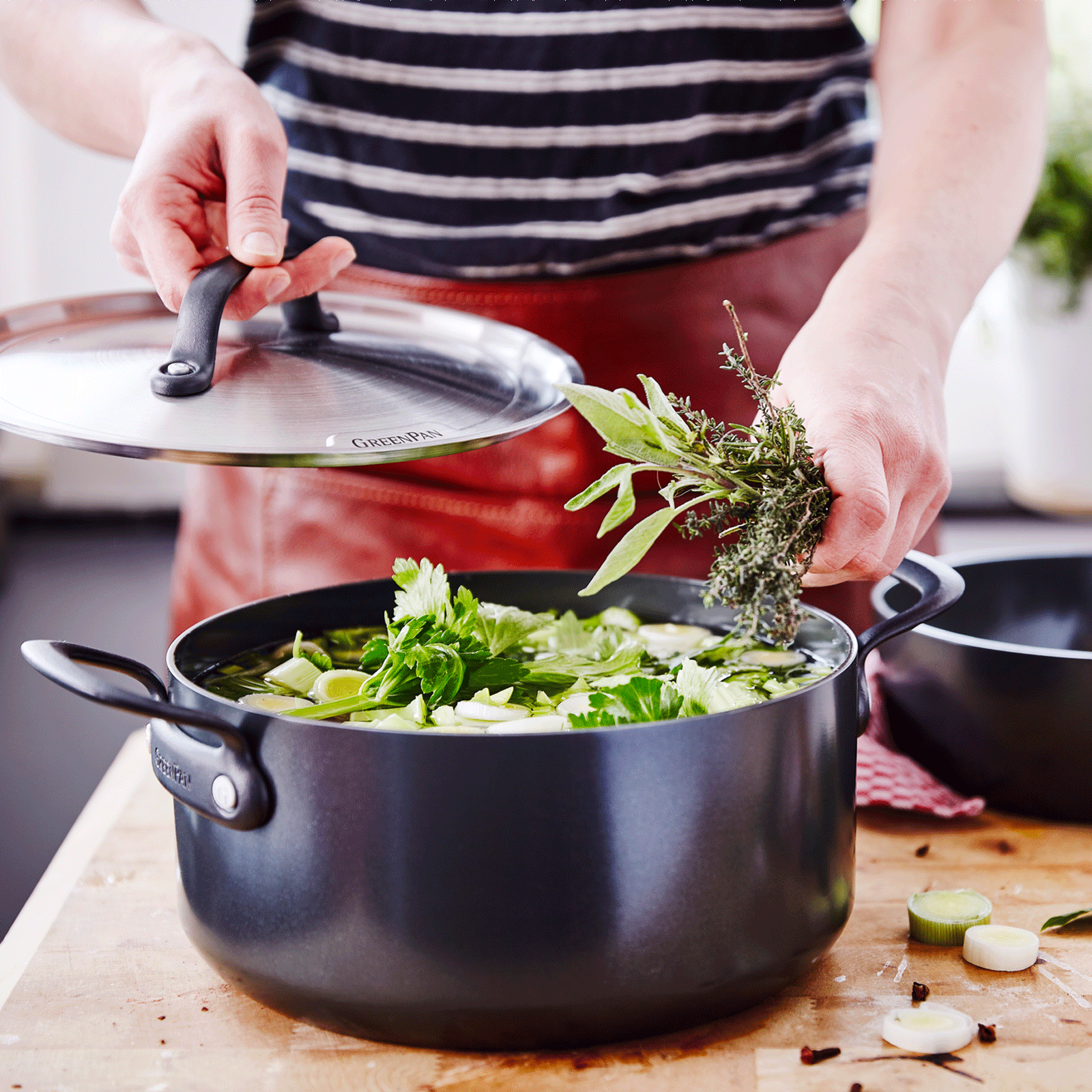 Kookpot met deksel 24cm zwart koken