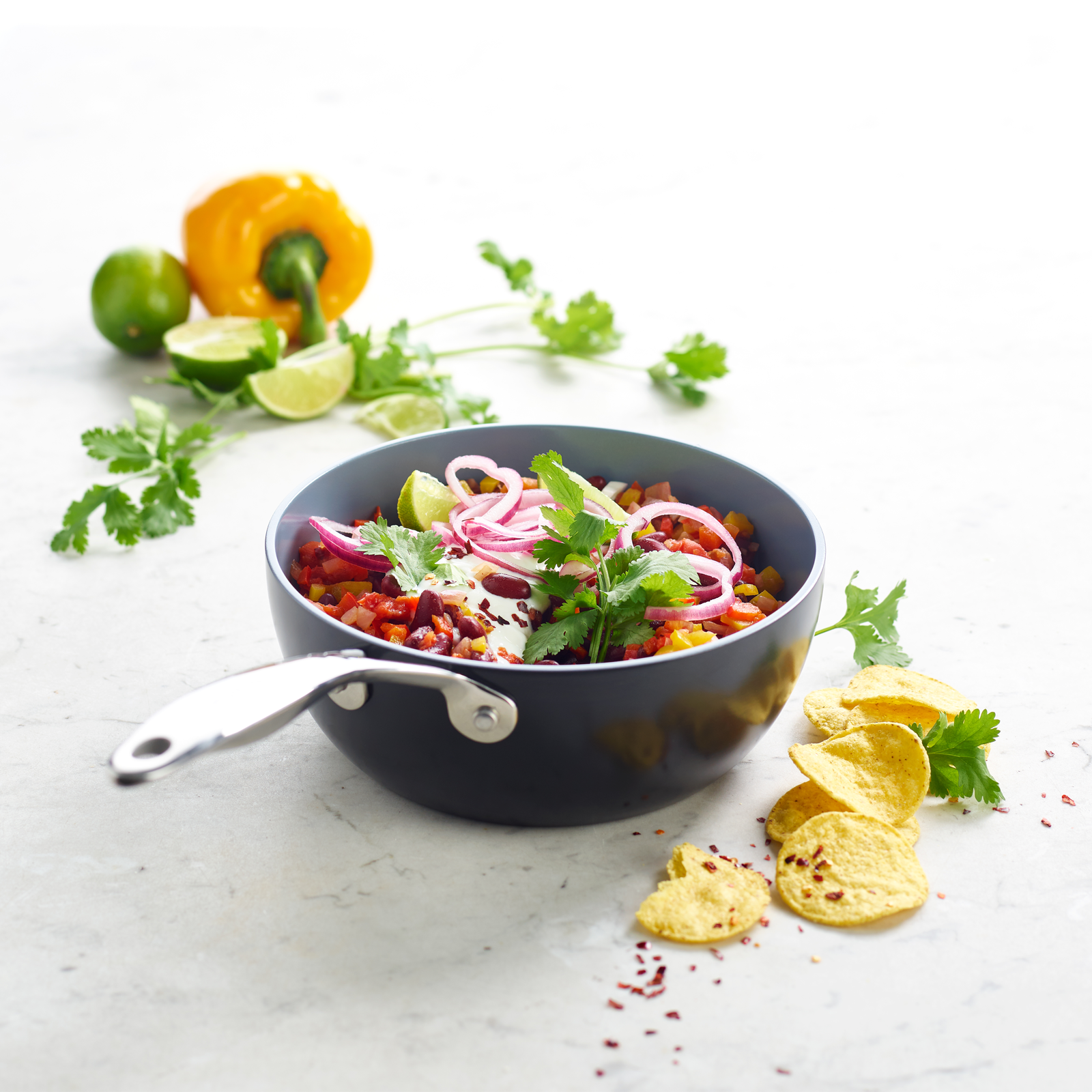 Venice Pro Chef's Pan 20cm grijs met eten