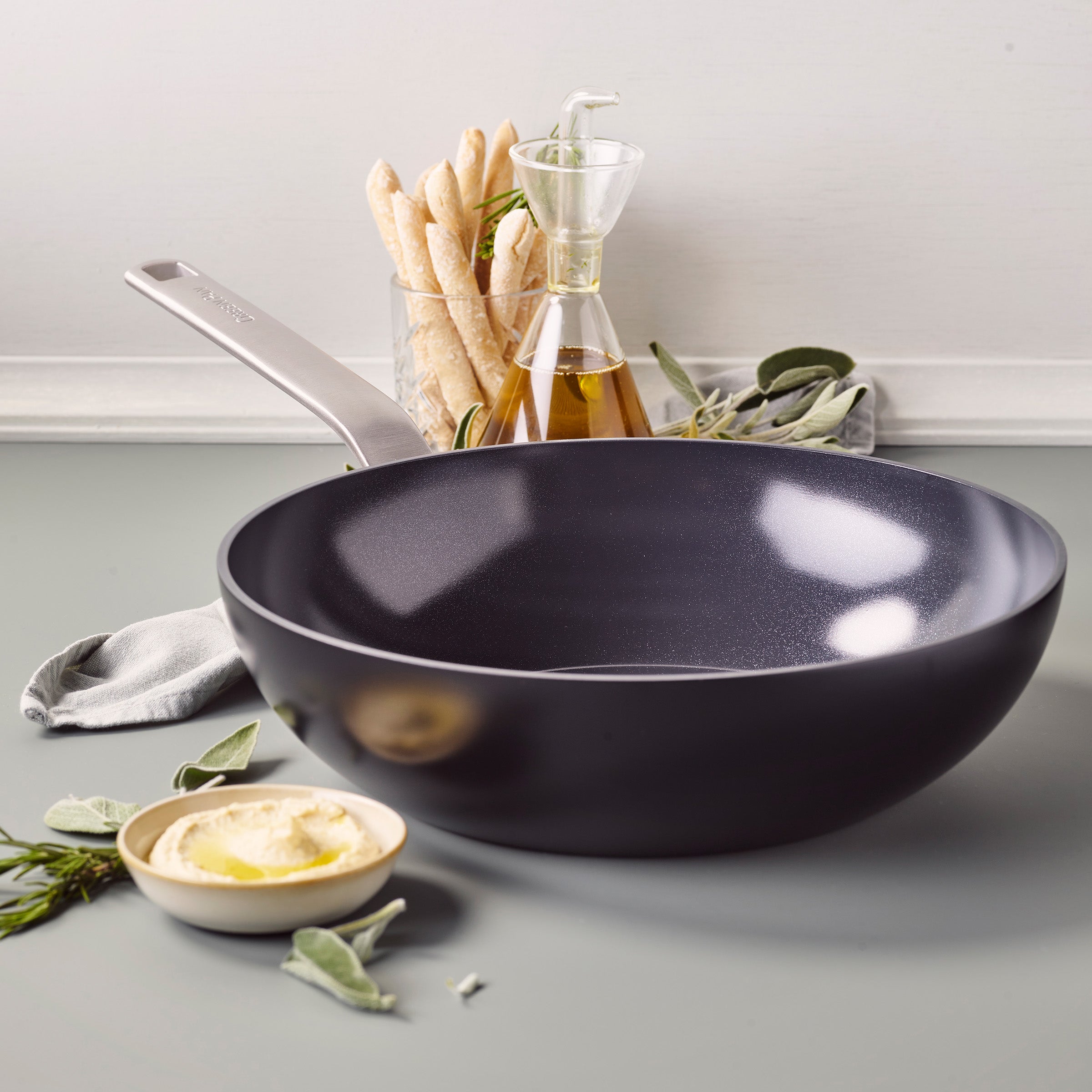 Black wok 28 cm