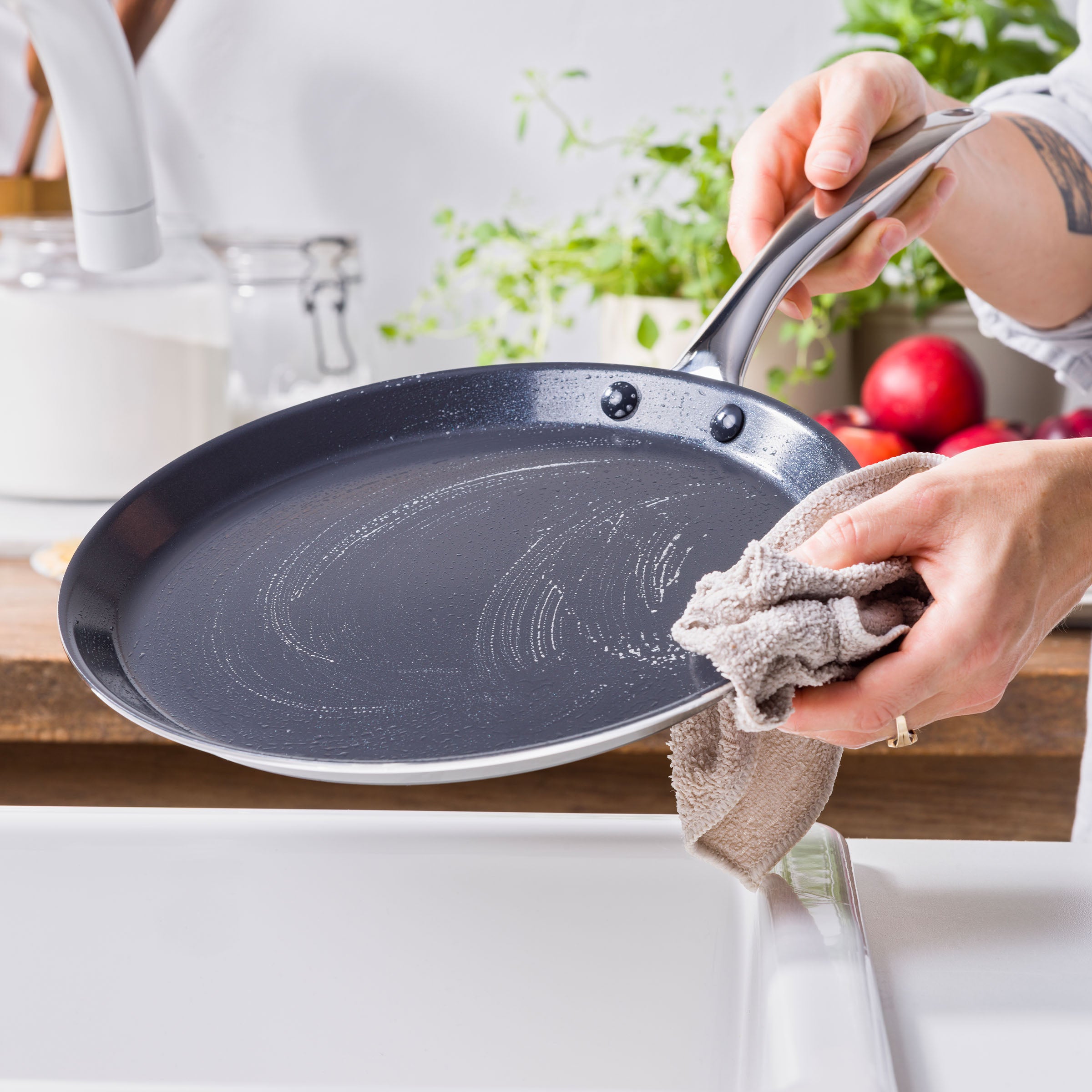 Poêle à crêpes en aluminium 28 cm