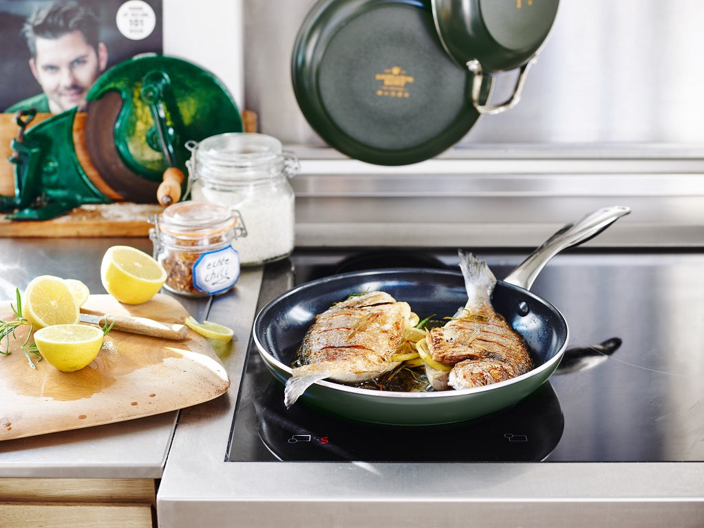 Dagelijkse kost braadpan 20cm groen op vuur