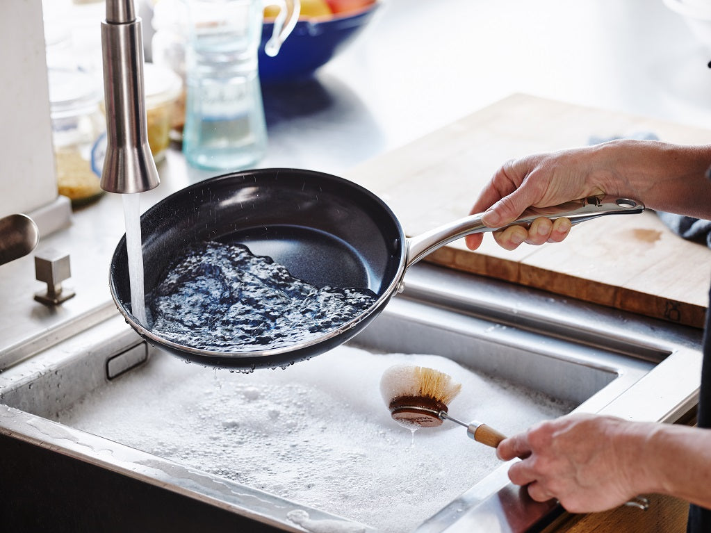 Dagelijkse kost braadpan 20cm groen afwassen