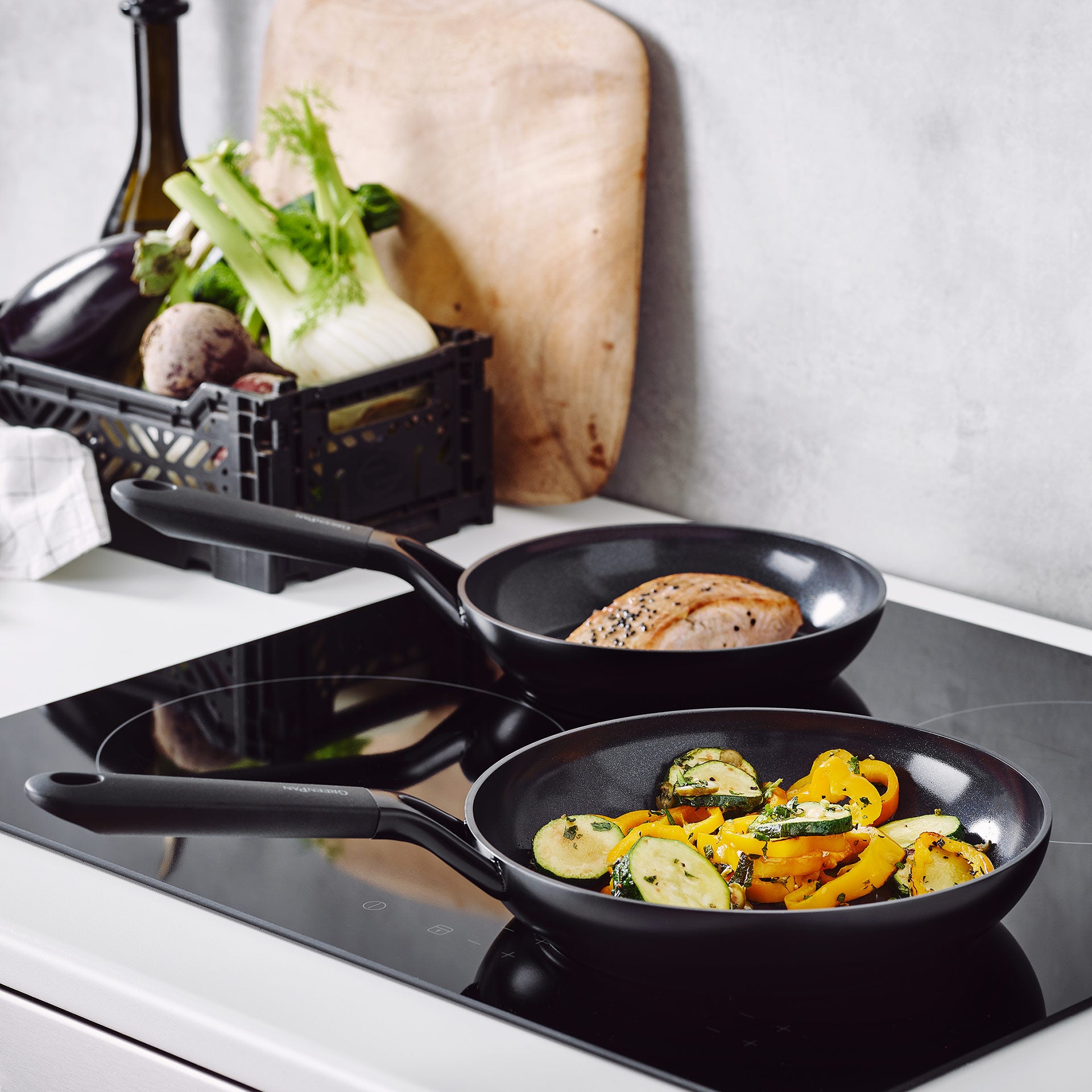 Smart Collection 2-delige Braadpannenset 20+28cm zwart op vuur