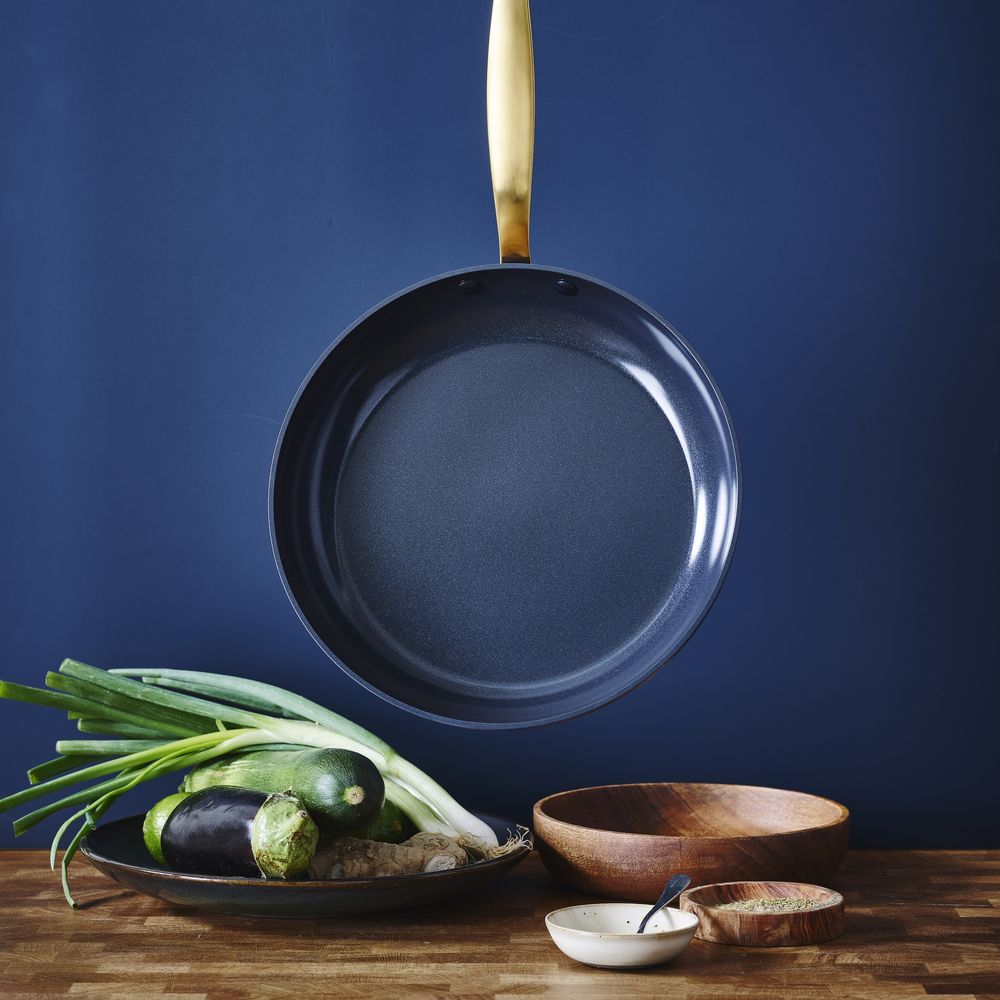Barcelona Blue 2-delige Braadpannenset 20+28cm zwart handvat in goud 