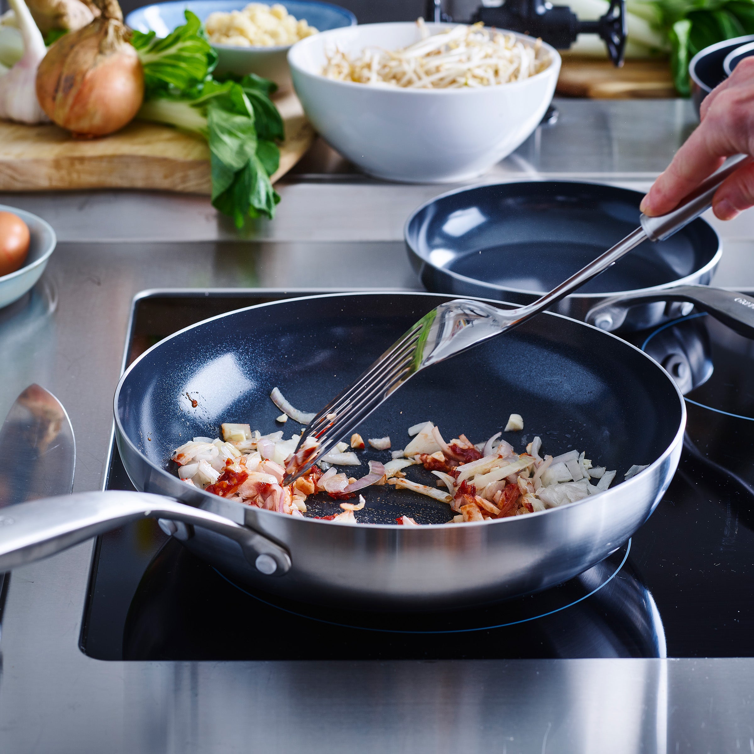 Geneva Wok 28cm zilver op vuur