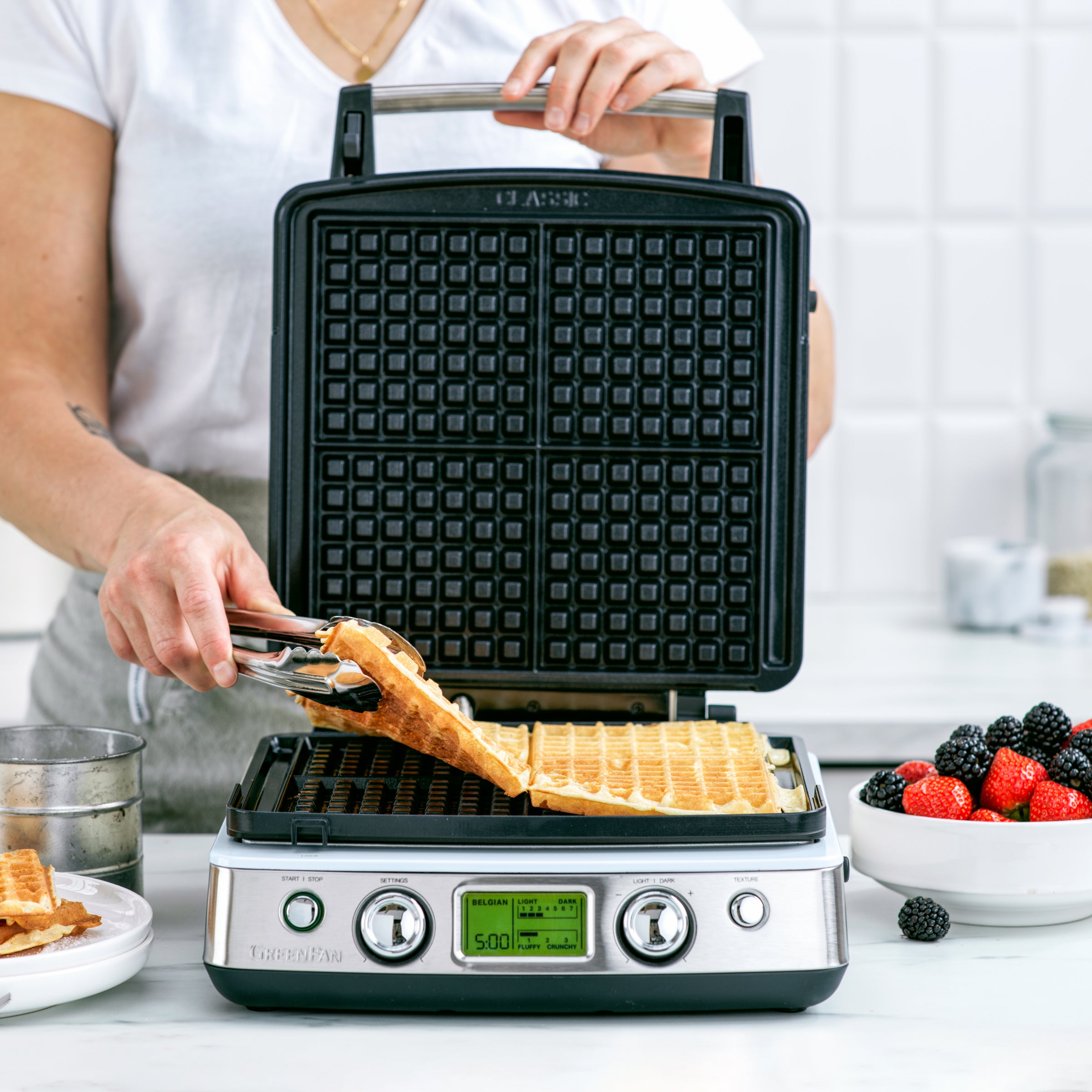 Wafelijzer Blue Haze (incl. 2 sets wafelplaten) met verse wafels