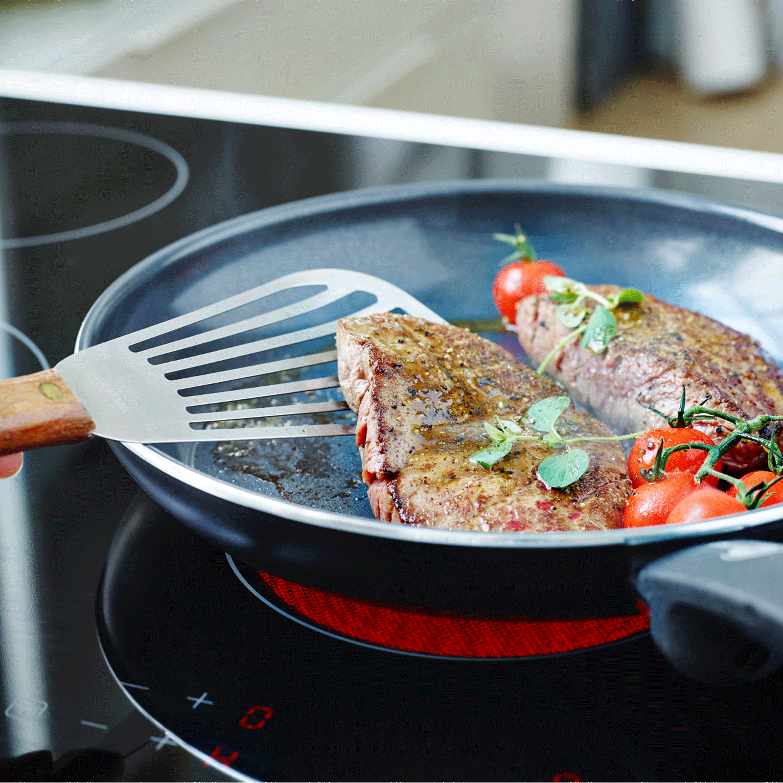 Cambridge Black Braadpan 20cm zwart gebakken vlees