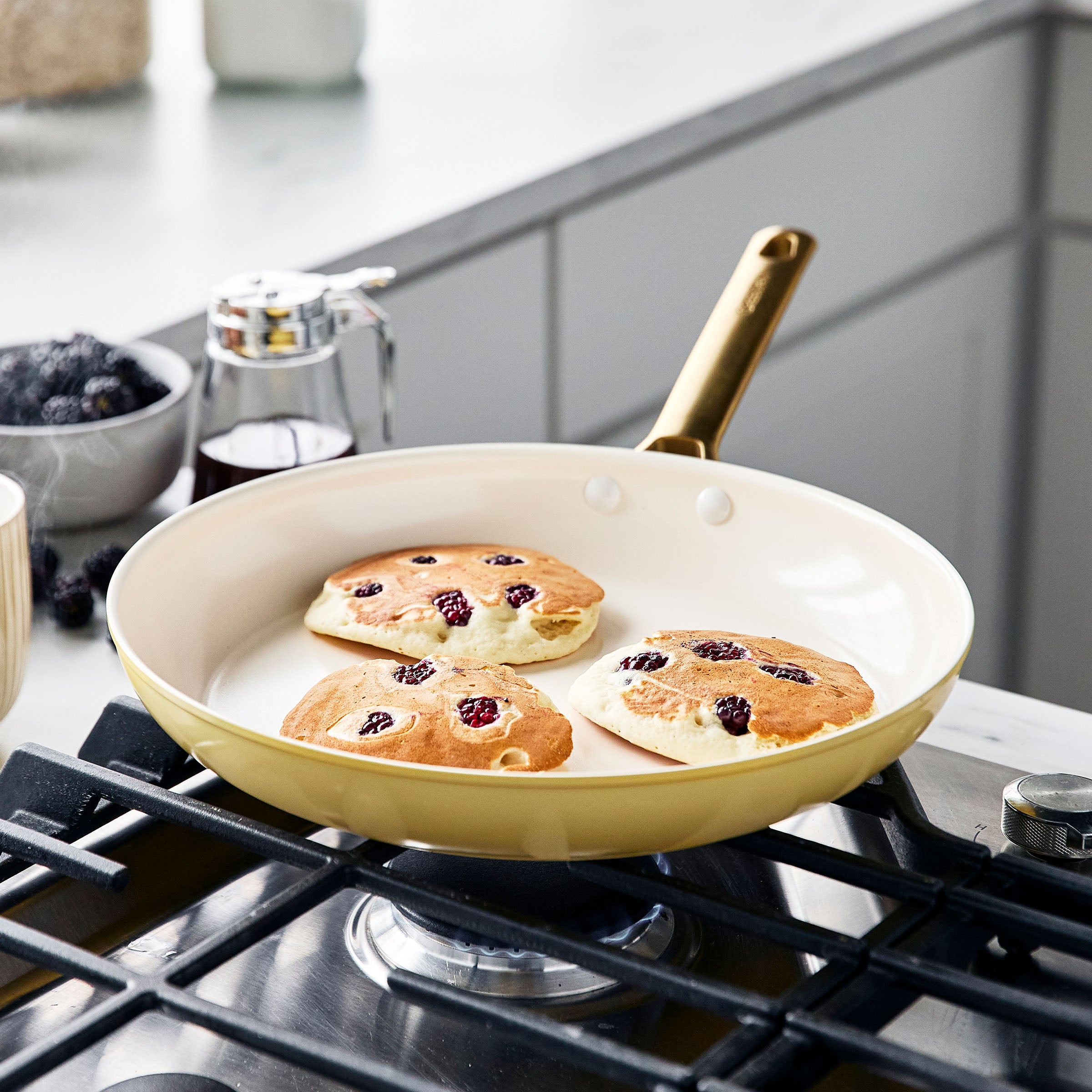  Padova Reserve Sunshine Yellow 10-delige pannenset braadpan op vuur